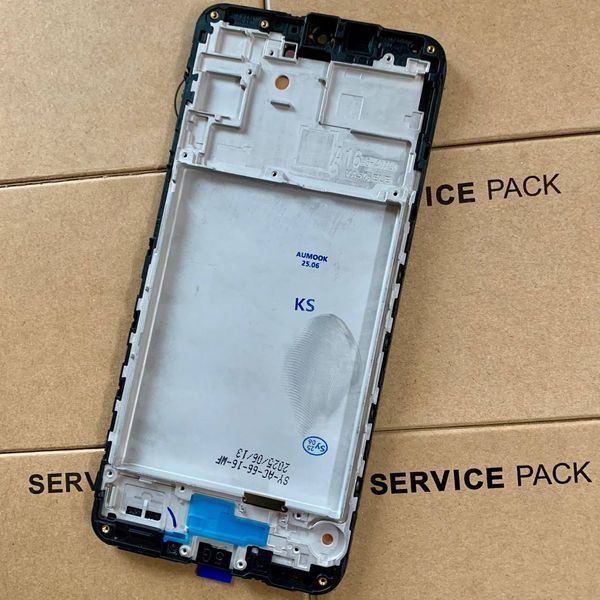 Дисплей для Samsung A166 Galaxy A16 5G 2024 з чорним тачскріном та корпусною рамкою, AMOLED 83367 фото