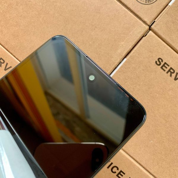 Дисплей для Tecno Spark Go 2024 з чорним тачскріном та корпусною рамкою, Original (PRC) 555715 фото