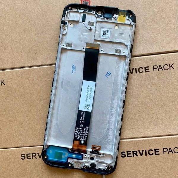 Дисплей для Xiaomi Redmi 9A (M2006C3LG, M2006C3LI, M2006C3LC, M2004C3L) з чорним тачскріном і корпусною рамкою, Original 104029 фото