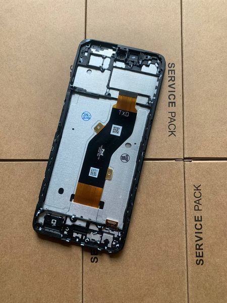 Дисплей Infinix Smart 8 | Smart 8 HD | Smart 8 Plus | Smart 8 Pro | Hot 40i з чорним тачскріном та корпусною рамкою, Original (China) 123614 фото
