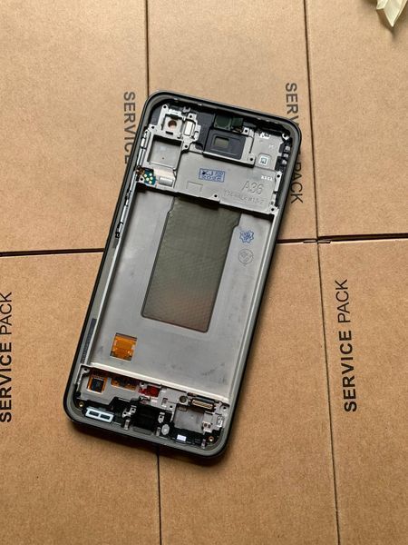 Дисплей для Samsung A366 Galaxy A36 5G 2025 з чорним тачскріном та корпусною рамкою, Original (China) 83332 фото