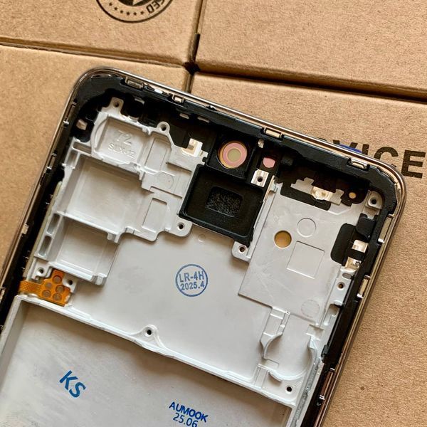 Дисплей для Samsung A725 Galaxy A72 (2021) з чорним тачскріном і срібною корпусною рамкою, OLED 83360 фото