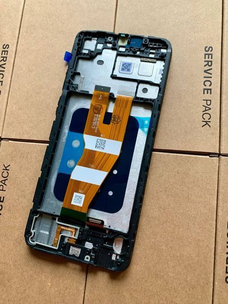 Дисплей для Samsung A055 Galaxy A05 2023 з чорним тачскріном та корпусною рамкою, Original (China) 83320 фото